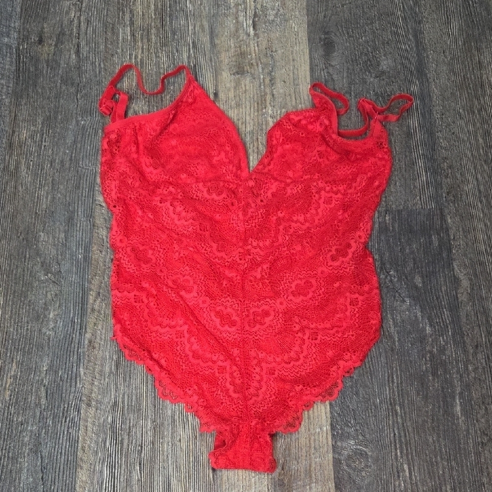 Miiyu Vibrant Red Lace Chemise